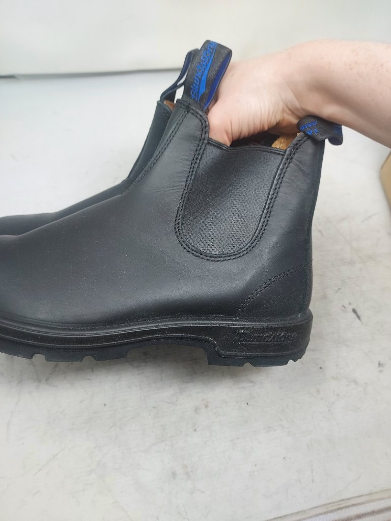 Blundstone Womens Thermal Shearling Waterproof Black Chelsea Hiking Boot — image 8 of 8